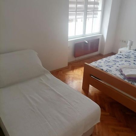 Apartman Semren Appartement Zagreb Buitenkant foto