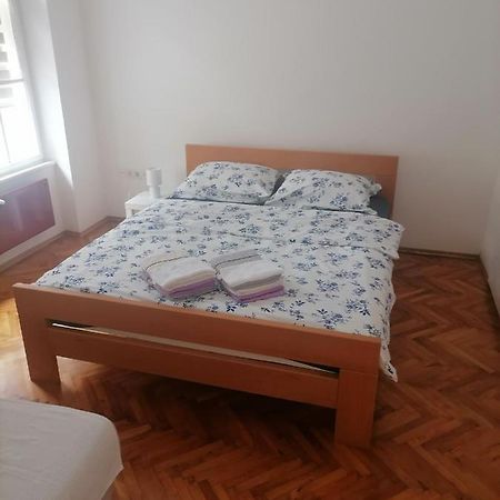 Apartman Semren Appartement Zagreb Buitenkant foto