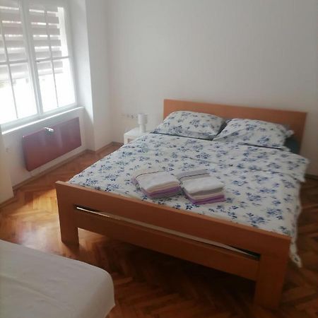 Apartman Semren Appartement Zagreb Buitenkant foto