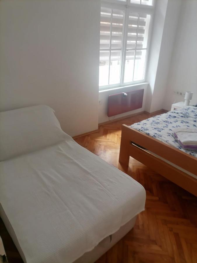 Apartman Semren Appartement Zagreb Buitenkant foto